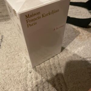 Maison Francis Kurkdjian À la Rose Eau de Parfum in White and Gold